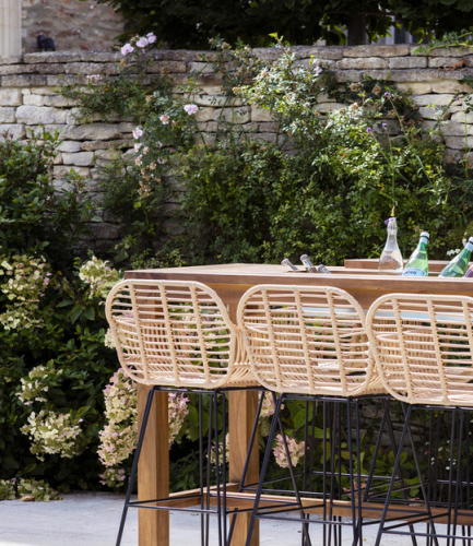 St Mawes Bar Table with Drinks Cooler - Large